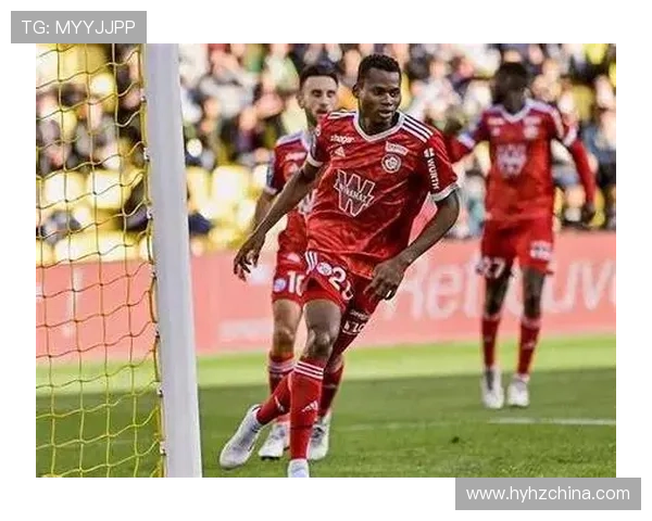 斯特拉斯堡与洛里昂握手言和